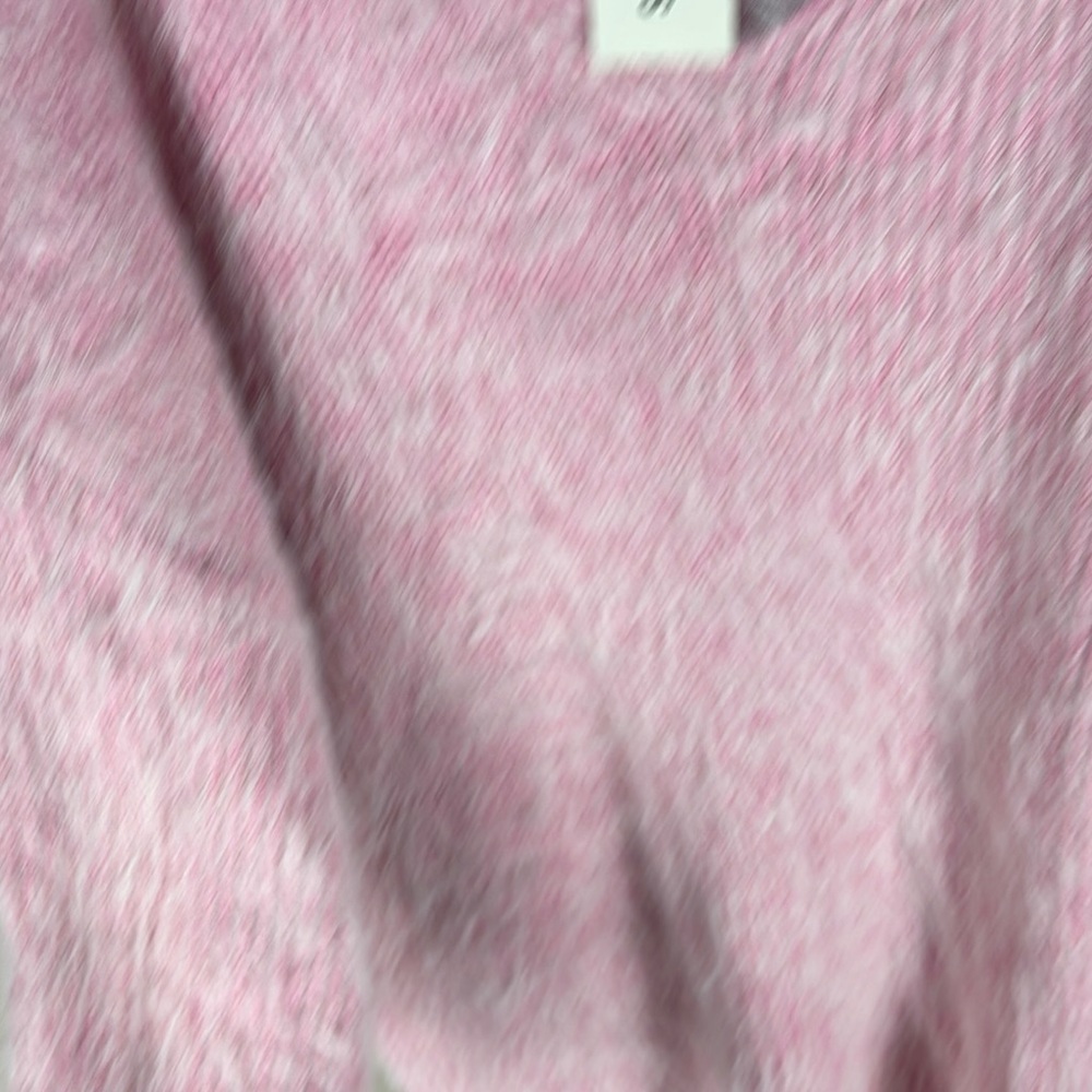 Kimchi Blue > New with Tags Pink Priscilla V-Neck Fuzzy Sweater Large - Picture 8 of 12